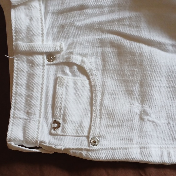 True Religion Emma Shorts - Picture 4 of 10